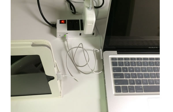 2200W 2-Power Outlet and 3-Port USB Charger with 5Ft Power Cord Macbook, PC Notebooks, iPad